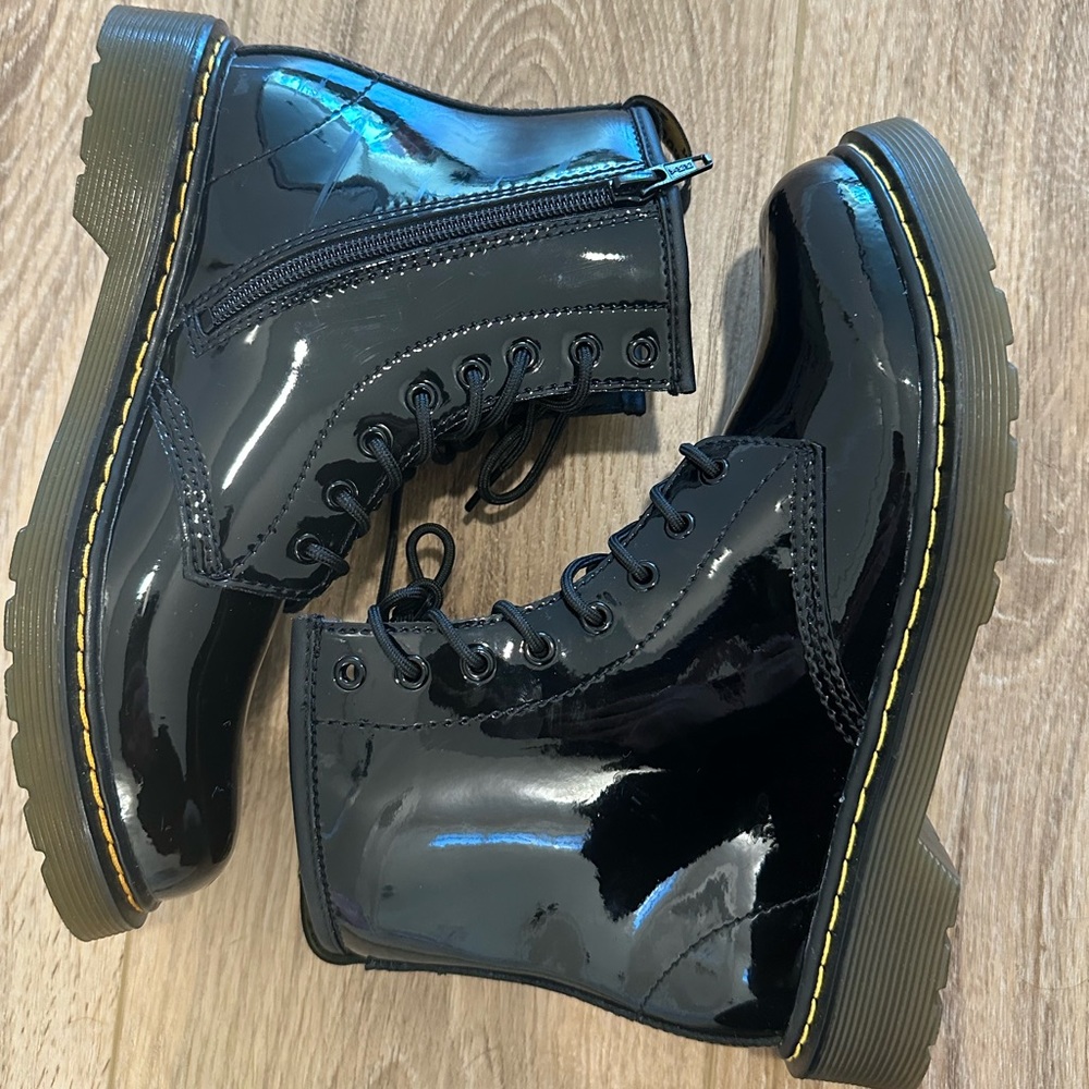Doc Martens Kids (youth) 1460 Patent Lace Up Boots